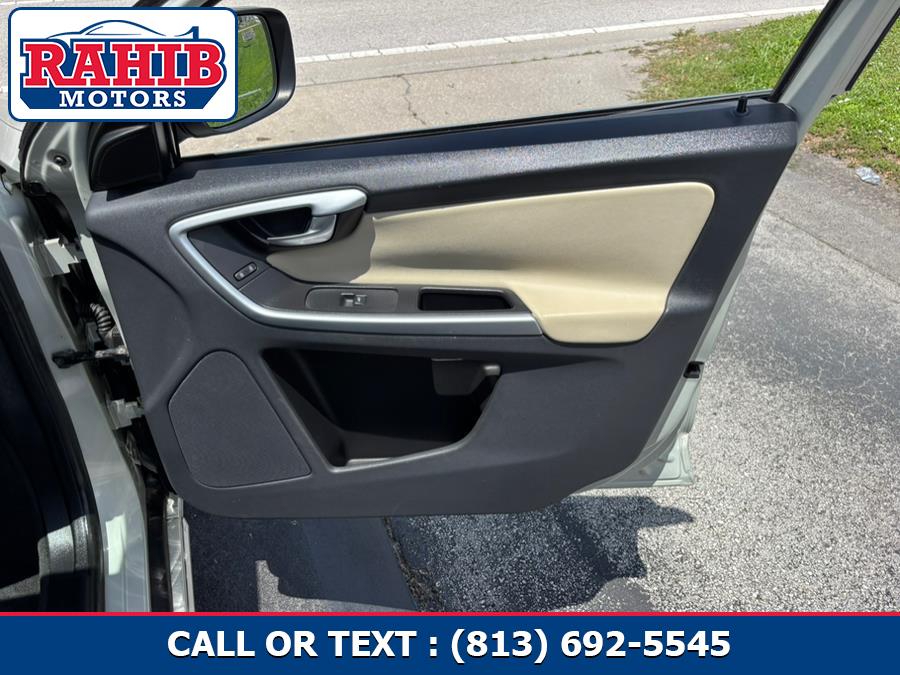 2011 Volvo XC60 FWD 4dr 3.2L R-Design w/Moonroof, available for sale in Orlando, Florida | Rahib inc. Orlando, Florida 2011 Volvo XC60 FWD 4dr 3.2L R-Design w/Moonroof, available for sale in Orlando, Florida | Rahib inc. Orlando, Florida
