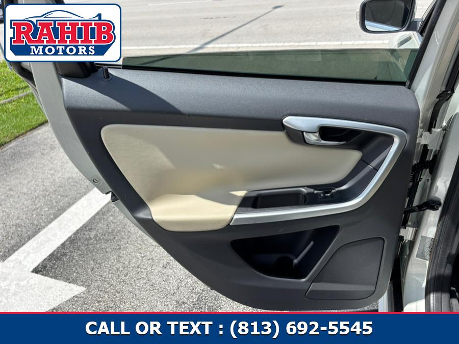 2011 Volvo XC60 FWD 4dr 3.2L R-Design w/Moonroof, available for sale in Orlando, Florida | Rahib inc. Orlando, Florida 2011 Volvo XC60 FWD 4dr 3.2L R-Design w/Moonroof, available for sale in Orlando, Florida | Rahib inc. Orlando, Florida