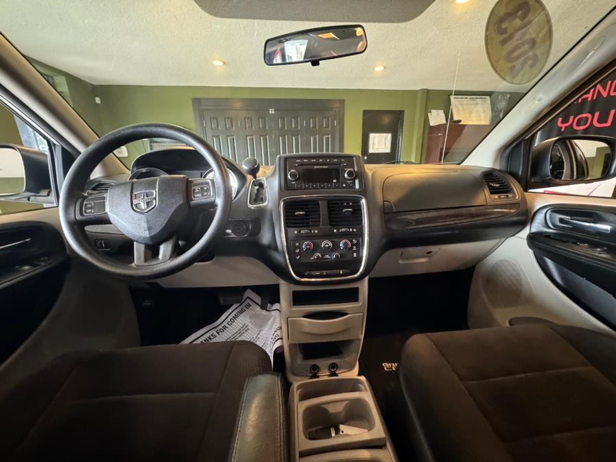 2013 Dodge Grand Caravan 4dr Wgn SE, available for sale in West Hartford, Connecticut | AutoMax. West Hartford, Connecticut 2013 Dodge Grand Caravan 4dr Wgn SE, available for sale in West Hartford, Connecticut | AutoMax. West Hartford, Connecticut