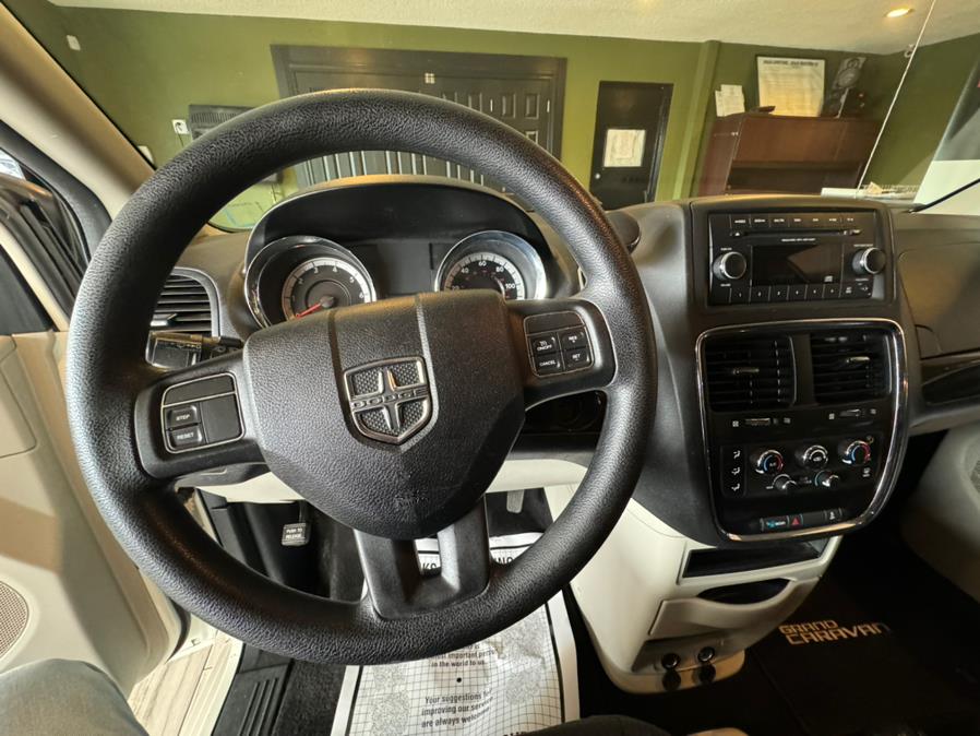 2013 Dodge Grand Caravan 4dr Wgn SE, available for sale in West Hartford, Connecticut | AutoMax. West Hartford, Connecticut 2013 Dodge Grand Caravan 4dr Wgn SE, available for sale in West Hartford, Connecticut | AutoMax. West Hartford, Connecticut