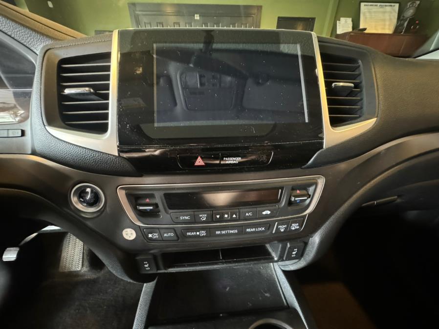 2017 Honda Pilot EX-L AWD, available for sale in West Hartford, Connecticut | AutoMax. West Hartford, Connecticut 2017 Honda Pilot EX-L AWD, available for sale in West Hartford, Connecticut | AutoMax. West Hartford, Connecticut