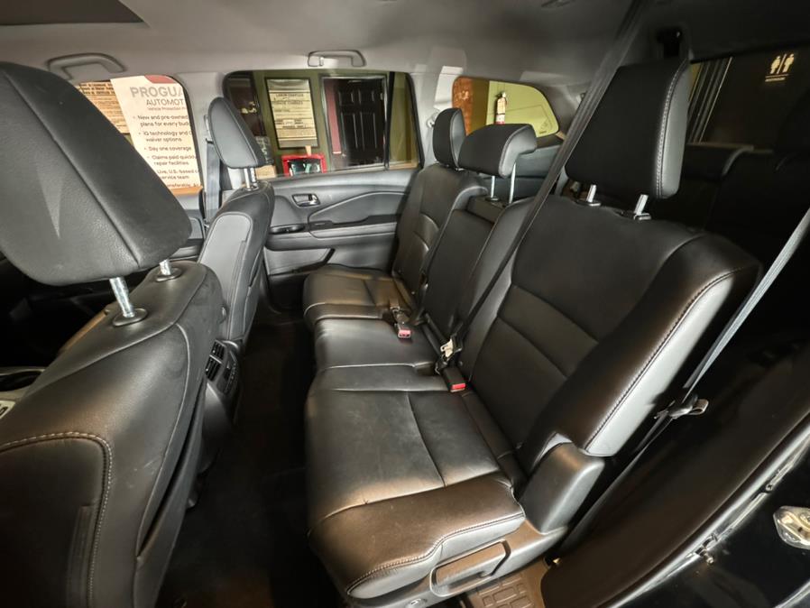 2017 Honda Pilot EX-L AWD, available for sale in West Hartford, Connecticut | AutoMax. West Hartford, Connecticut 2017 Honda Pilot EX-L AWD, available for sale in West Hartford, Connecticut | AutoMax. West Hartford, Connecticut
