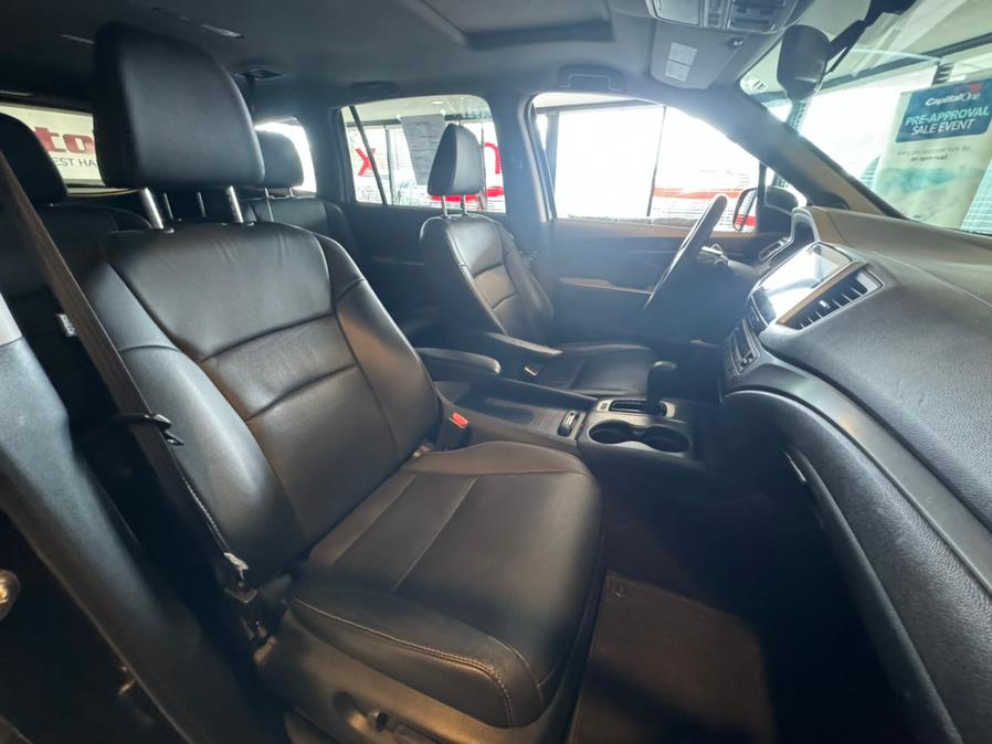 2017 Honda Pilot EX-L AWD, available for sale in West Hartford, Connecticut | AutoMax. West Hartford, Connecticut 2017 Honda Pilot EX-L AWD, available for sale in West Hartford, Connecticut | AutoMax. West Hartford, Connecticut