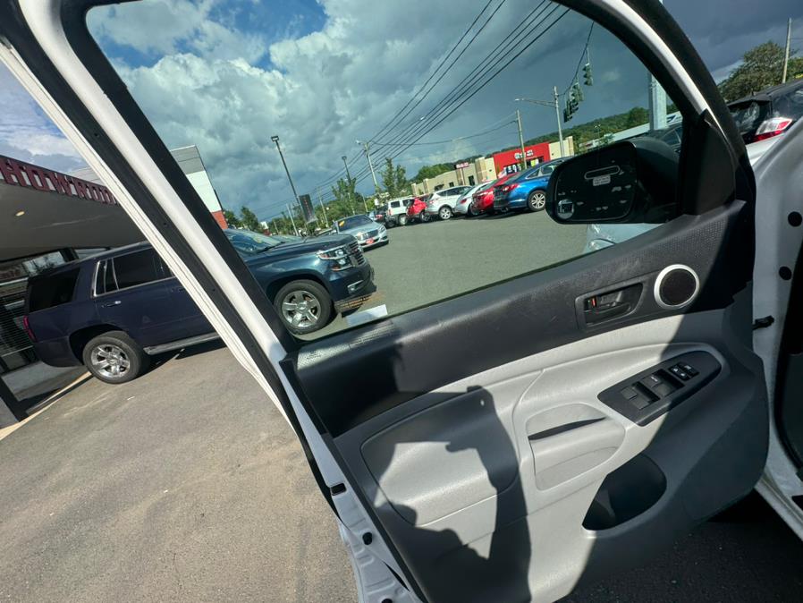 2013 Toyota Tacoma 4WD Double Cab LB V6 AT (Natl), available for sale in West Hartford, Connecticut | AutoMax. West Hartford, Connecticut 2013 Toyota Tacoma 4WD Double Cab LB V6 AT (Natl), available for sale in West Hartford, Connecticut | AutoMax. West Hartford, Connecticut