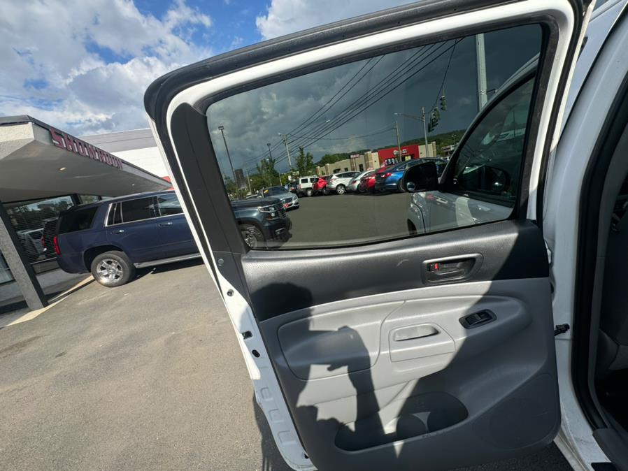 2013 Toyota Tacoma 4WD Double Cab LB V6 AT (Natl), available for sale in West Hartford, Connecticut | AutoMax. West Hartford, Connecticut 2013 Toyota Tacoma 4WD Double Cab LB V6 AT (Natl), available for sale in West Hartford, Connecticut | AutoMax. West Hartford, Connecticut