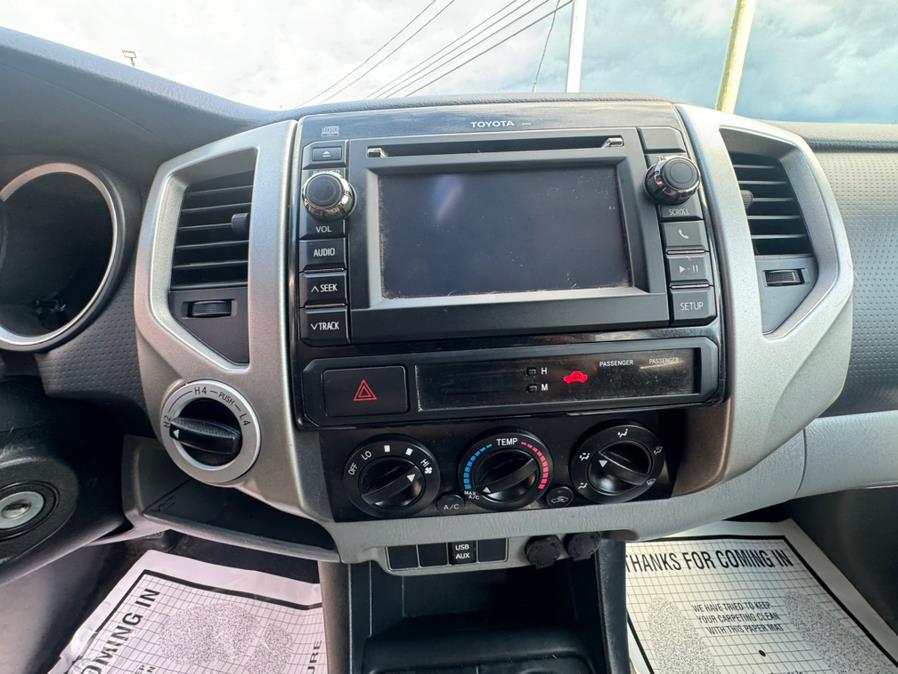 2013 Toyota Tacoma 4WD Double Cab LB V6 AT (Natl), available for sale in West Hartford, Connecticut | AutoMax. West Hartford, Connecticut 2013 Toyota Tacoma 4WD Double Cab LB V6 AT (Natl), available for sale in West Hartford, Connecticut | AutoMax. West Hartford, Connecticut