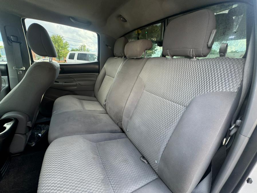 2013 Toyota Tacoma 4WD Double Cab LB V6 AT (Natl), available for sale in West Hartford, Connecticut | AutoMax. West Hartford, Connecticut 2013 Toyota Tacoma 4WD Double Cab LB V6 AT (Natl), available for sale in West Hartford, Connecticut | AutoMax. West Hartford, Connecticut