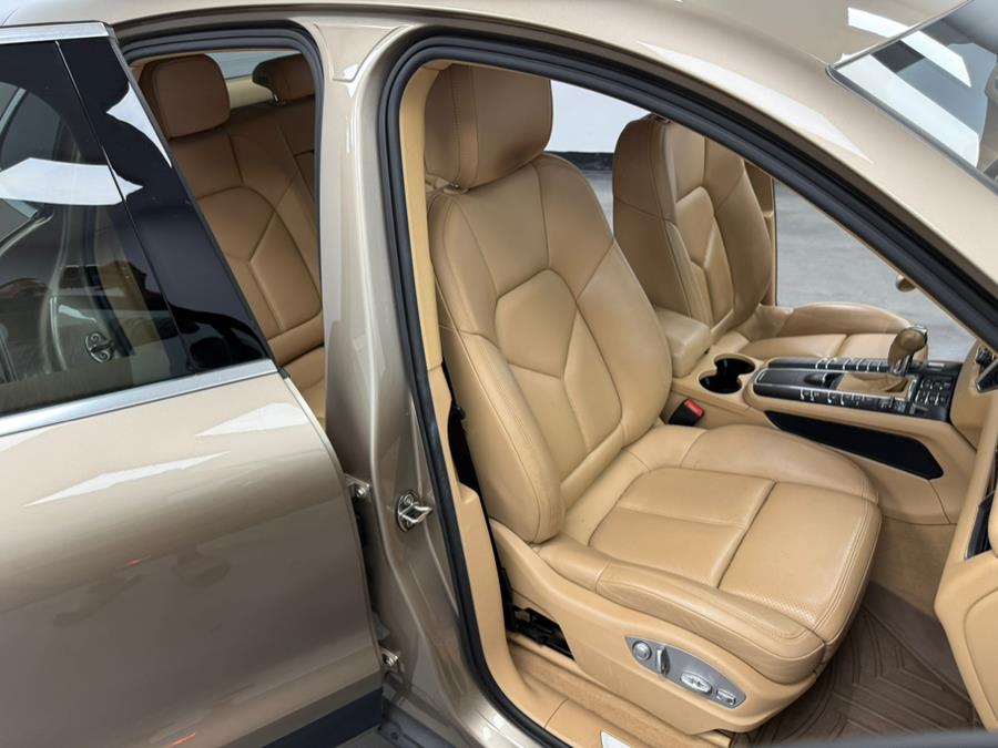 2015 Porsche Macan AWD 4dr S, available for sale in Elizabeth, New Jersey | M Auto Group. Elizabeth, New Jersey 2015 Porsche Macan AWD 4dr S, available for sale in Elizabeth, New Jersey | M Auto Group. Elizabeth, New Jersey