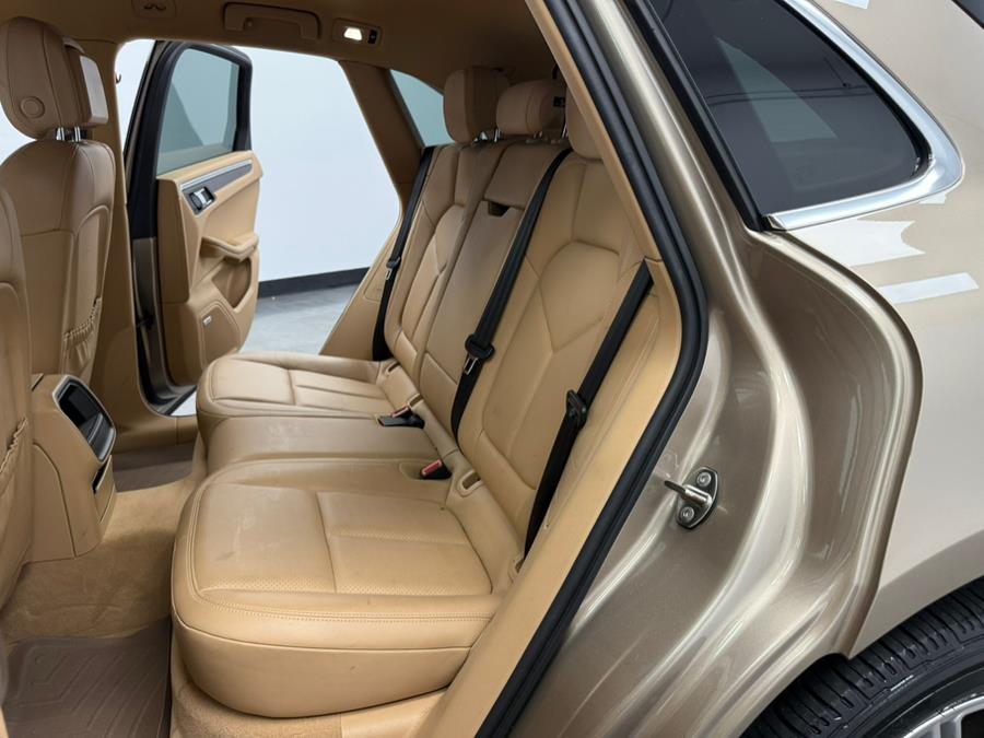 2015 Porsche Macan AWD 4dr S, available for sale in Elizabeth, New Jersey | M Auto Group. Elizabeth, New Jersey 2015 Porsche Macan AWD 4dr S, available for sale in Elizabeth, New Jersey | M Auto Group. Elizabeth, New Jersey