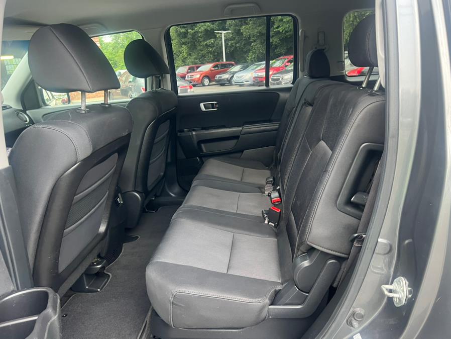2011 Honda Pilot 4WD 4dr EX, available for sale in Swansea, Massachusetts | Gas On The Run. Swansea, Massachusetts 2011 Honda Pilot 4WD 4dr EX, available for sale in Swansea, Massachusetts | Gas On The Run. Swansea, Massachusetts