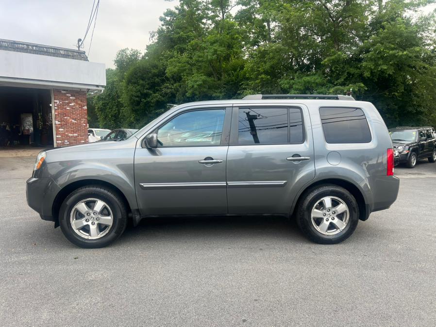 2011 Honda Pilot 4WD 4dr EX, available for sale in Swansea, Massachusetts | Gas On The Run. Swansea, Massachusetts 2011 Honda Pilot 4WD 4dr EX, available for sale in Swansea, Massachusetts | Gas On The Run. Swansea, Massachusetts