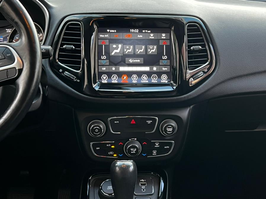 2017 Jeep Compass Limited 4x4, available for sale in Irvington, New Jersey | Elis Motors Corp. Irvington, New Jersey 2017 Jeep Compass Limited 4x4, available for sale in Irvington, New Jersey | Elis Motors Corp. Irvington, New Jersey
