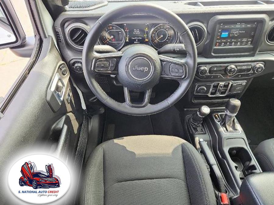 2021 Jeep Gladiator Sport S 4x4, available for sale in Meriden, Connecticut | Sandra Auto Broker LLC. Meriden, Connecticut 2021 Jeep Gladiator Sport S 4x4, available for sale in Meriden, Connecticut | Sandra Auto Broker LLC. Meriden, Connecticut