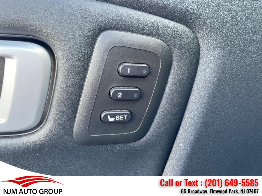 2011 Honda Pilot 4WD 4dr Touring w/RES & Navi, available for sale in Elmwood Park, New Jersey | NJM Auto Group. Elmwood Park, New Jersey 2011 Honda Pilot 4WD 4dr Touring w/RES & Navi, available for sale in Elmwood Park, New Jersey | NJM Auto Group. Elmwood Park, New Jersey