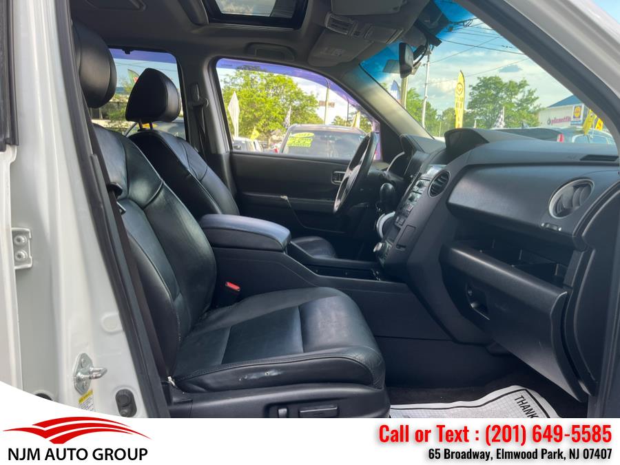 2011 Honda Pilot 4WD 4dr Touring w/RES & Navi, available for sale in Elmwood Park, New Jersey | NJM Auto Group. Elmwood Park, New Jersey 2011 Honda Pilot 4WD 4dr Touring w/RES & Navi, available for sale in Elmwood Park, New Jersey | NJM Auto Group. Elmwood Park, New Jersey