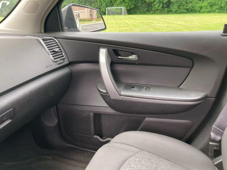 2009 GMC Acadia SLE Sport Utility 4D, available for sale in Wolcott, New York | Auto Hunter CNY. Wolcott, New York 2009 GMC Acadia SLE Sport Utility 4D, available for sale in Wolcott, New York | Auto Hunter CNY. Wolcott, New York