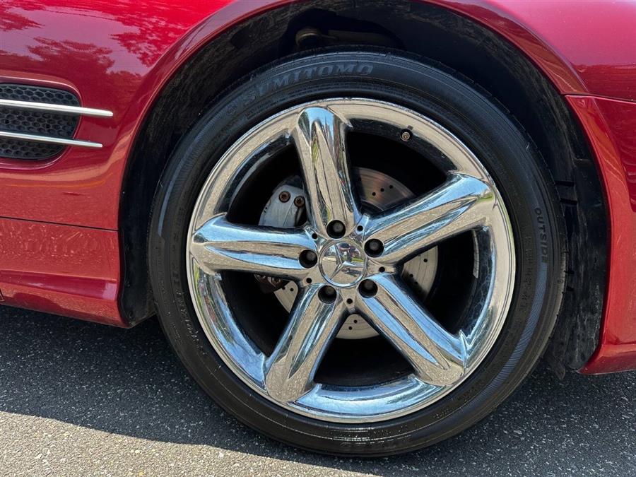 2004 Mercedes-benz Sl-class SL 500 2dr Convertible, available for sale in Hempstead, New York | VIP Auto Credit Express. Hempstead, New York 2004 Mercedes-benz Sl-class SL 500 2dr Convertible, available for sale in Hempstead, New York | VIP Auto Credit Express. Hempstead, New York