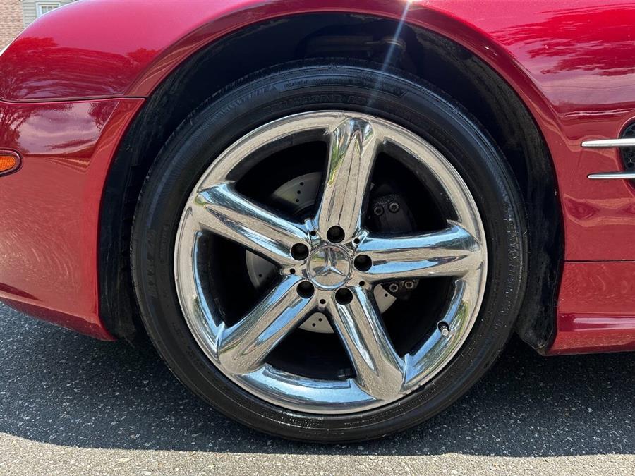 2004 Mercedes-benz Sl-class SL 500 2dr Convertible, available for sale in Hempstead, New York | VIP Auto Credit Express. Hempstead, New York 2004 Mercedes-benz Sl-class SL 500 2dr Convertible, available for sale in Hempstead, New York | VIP Auto Credit Express. Hempstead, New York