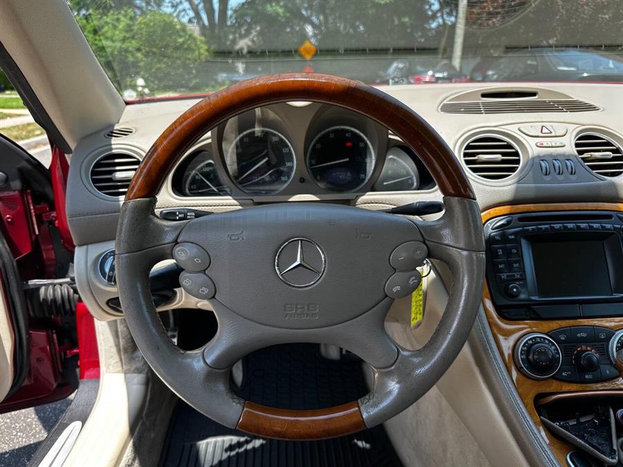 2004 Mercedes-benz Sl-class SL 500 2dr Convertible, available for sale in Hempstead, New York | VIP Auto Credit Express. Hempstead, New York 2004 Mercedes-benz Sl-class SL 500 2dr Convertible, available for sale in Hempstead, New York | VIP Auto Credit Express. Hempstead, New York