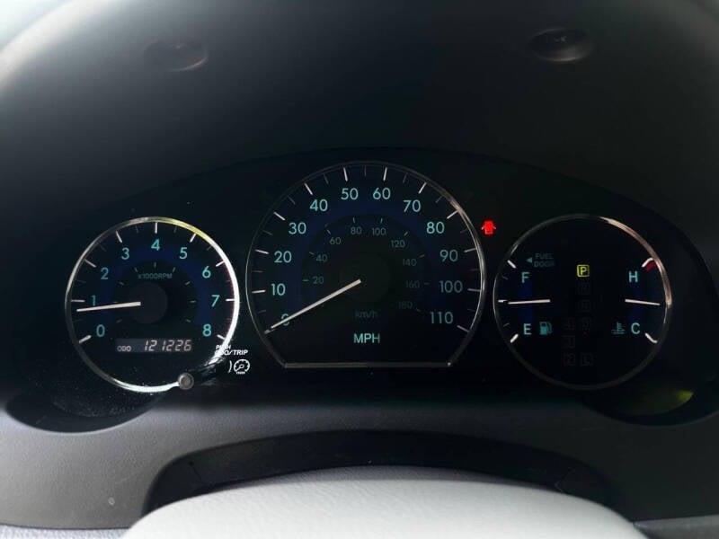 2006 Toyota Sienna XLE 7 Passenger 4dr Mini Van, available for sale in Hempstead, New York | VIP Auto Credit Express. Hempstead, New York 2006 Toyota Sienna XLE 7 Passenger 4dr Mini Van, available for sale in Hempstead, New York | VIP Auto Credit Express. Hempstead, New York