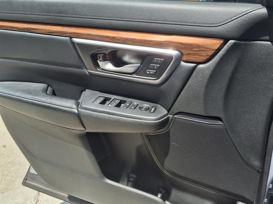 2021 Honda CR-V EX-L AWD, available for sale in Flushing, New York | Silverline Auto Group. Flushing, New York 2021 Honda CR-V EX-L AWD, available for sale in Flushing, New York | Silverline Auto Group. Flushing, New York