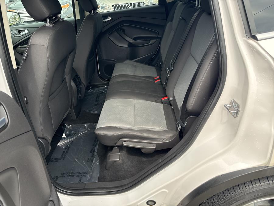 2018 Ford Escape SE FWD, available for sale in Little Ferry, New Jersey | Victoria Preowned Autos Inc. Little Ferry, New Jersey 2018 Ford Escape SE FWD, available for sale in Little Ferry, New Jersey | Victoria Preowned Autos Inc. Little Ferry, New Jersey