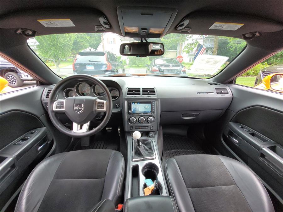 2014 Dodge Challenger 2dr Cpe R/T, available for sale in Canton, Connecticut | Lava Motors. Canton, Connecticut 2014 Dodge Challenger 2dr Cpe R/T, available for sale in Canton, Connecticut | Lava Motors. Canton, Connecticut