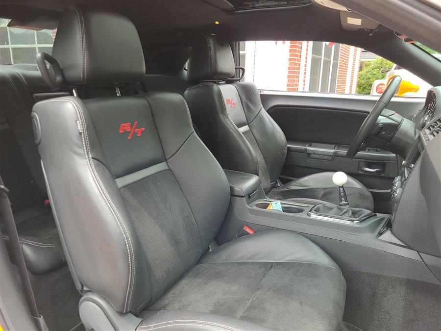 2014 Dodge Challenger 2dr Cpe R/T, available for sale in Canton, Connecticut | Lava Motors. Canton, Connecticut 2014 Dodge Challenger 2dr Cpe R/T, available for sale in Canton, Connecticut | Lava Motors. Canton, Connecticut