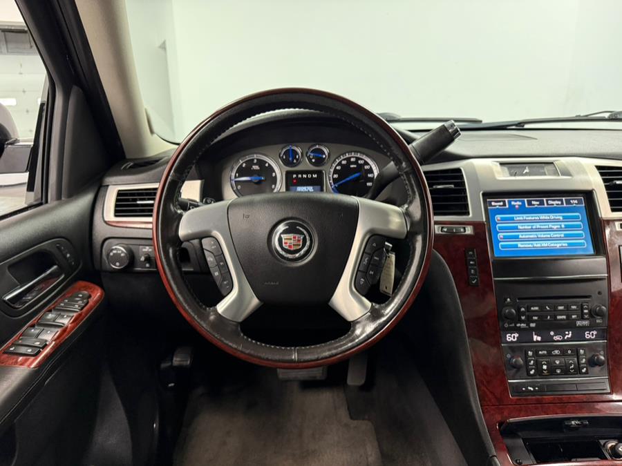 2011 Cadillac Escalade EXT AWD 4dr Luxury, available for sale in Elizabeth, New Jersey | M Auto Group. Elizabeth, New Jersey 2011 Cadillac Escalade EXT AWD 4dr Luxury, available for sale in Elizabeth, New Jersey | M Auto Group. Elizabeth, New Jersey