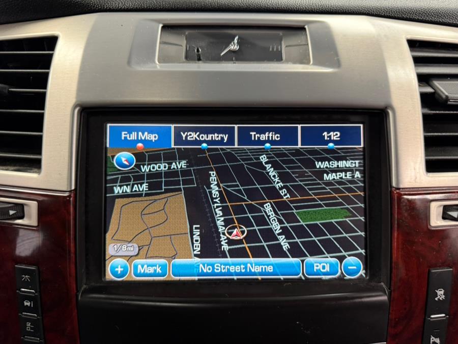 2011 Cadillac Escalade EXT AWD 4dr Luxury, available for sale in Elizabeth, New Jersey | M Auto Group. Elizabeth, New Jersey 2011 Cadillac Escalade EXT AWD 4dr Luxury, available for sale in Elizabeth, New Jersey | M Auto Group. Elizabeth, New Jersey