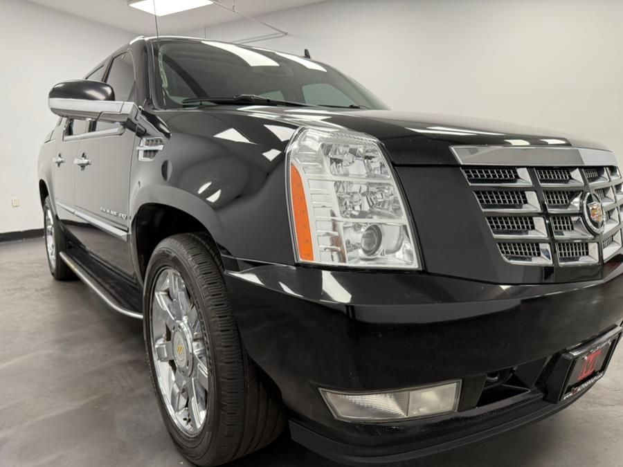 2011 Cadillac Escalade EXT AWD 4dr Luxury, available for sale in Elizabeth, New Jersey | M Auto Group. Elizabeth, New Jersey 2011 Cadillac Escalade EXT AWD 4dr Luxury, available for sale in Elizabeth, New Jersey | M Auto Group. Elizabeth, New Jersey