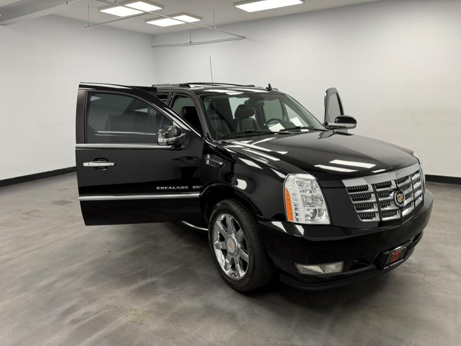 2011 Cadillac Escalade EXT AWD 4dr Luxury, available for sale in Elizabeth, New Jersey | M Auto Group. Elizabeth, New Jersey 2011 Cadillac Escalade EXT AWD 4dr Luxury, available for sale in Elizabeth, New Jersey | M Auto Group. Elizabeth, New Jersey