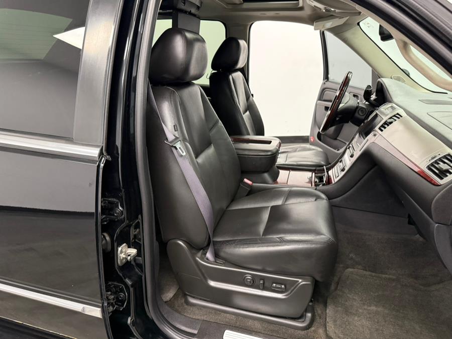 2011 Cadillac Escalade EXT AWD 4dr Luxury, available for sale in Elizabeth, New Jersey | M Auto Group. Elizabeth, New Jersey 2011 Cadillac Escalade EXT AWD 4dr Luxury, available for sale in Elizabeth, New Jersey | M Auto Group. Elizabeth, New Jersey