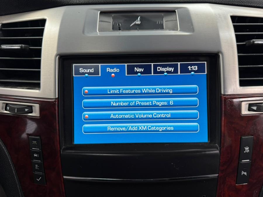 2011 Cadillac Escalade EXT AWD 4dr Luxury, available for sale in Elizabeth, New Jersey | M Auto Group. Elizabeth, New Jersey 2011 Cadillac Escalade EXT AWD 4dr Luxury, available for sale in Elizabeth, New Jersey | M Auto Group. Elizabeth, New Jersey