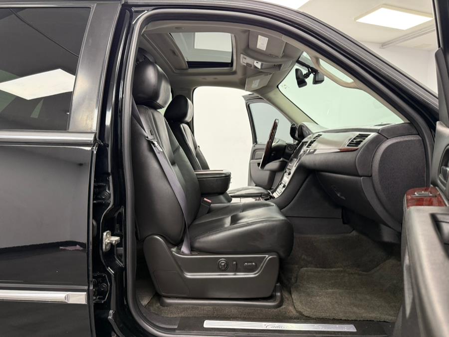 2011 Cadillac Escalade EXT AWD 4dr Luxury, available for sale in Elizabeth, New Jersey | M Auto Group. Elizabeth, New Jersey 2011 Cadillac Escalade EXT AWD 4dr Luxury, available for sale in Elizabeth, New Jersey | M Auto Group. Elizabeth, New Jersey