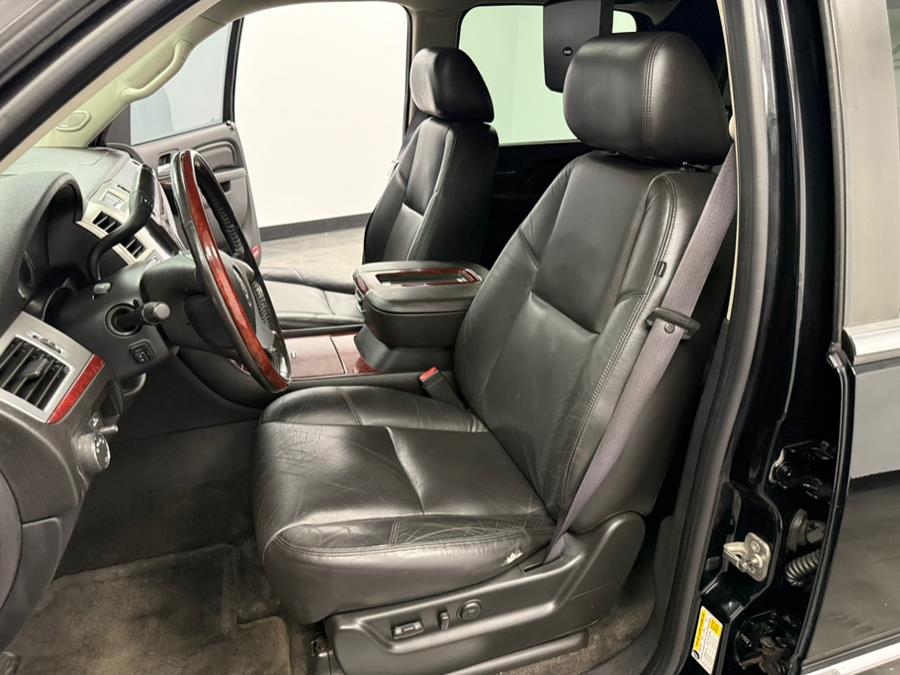 2011 Cadillac Escalade EXT AWD 4dr Luxury, available for sale in Elizabeth, New Jersey | M Auto Group. Elizabeth, New Jersey 2011 Cadillac Escalade EXT AWD 4dr Luxury, available for sale in Elizabeth, New Jersey | M Auto Group. Elizabeth, New Jersey