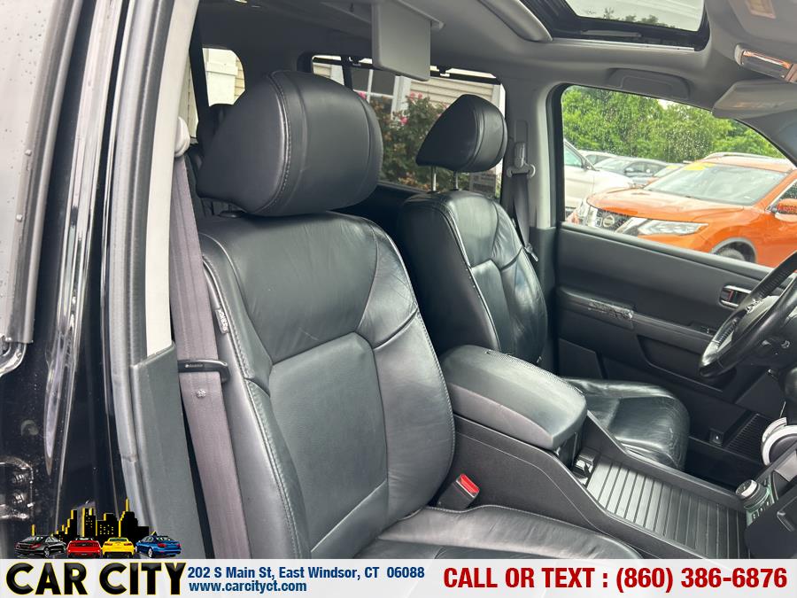 2011 Honda Pilot 4WD 4dr Touring w/RES & Navi, available for sale in East Windsor, Connecticut | Car City LLC. East Windsor, Connecticut 2011 Honda Pilot 4WD 4dr Touring w/RES & Navi, available for sale in East Windsor, Connecticut | Car City LLC. East Windsor, Connecticut