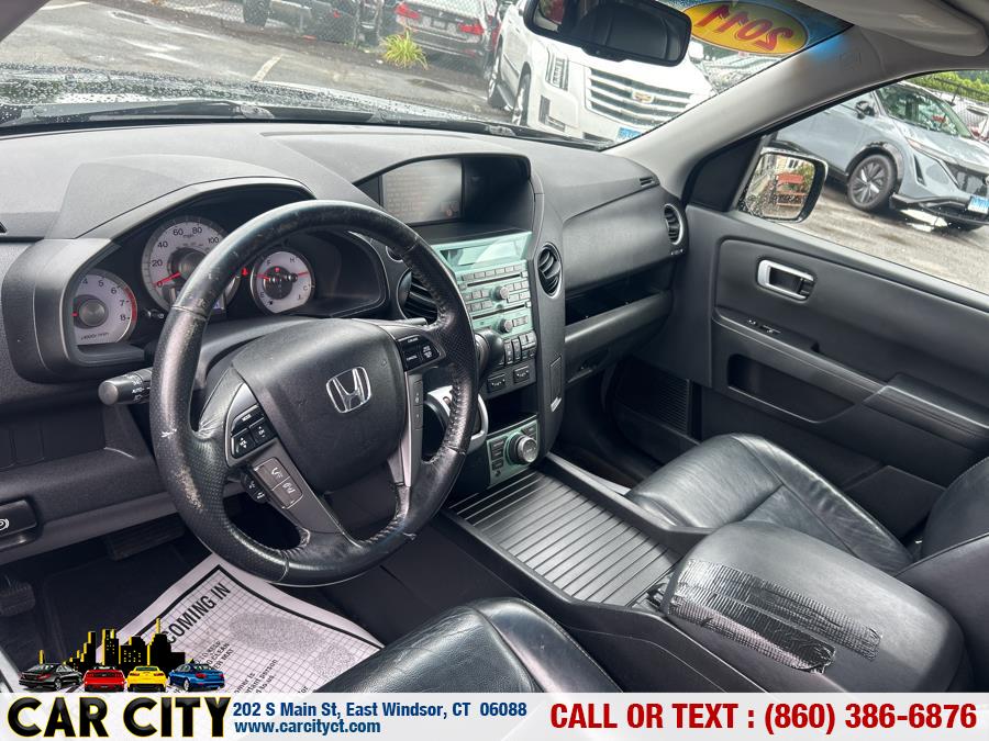 2011 Honda Pilot 4WD 4dr Touring w/RES & Navi, available for sale in East Windsor, Connecticut | Car City LLC. East Windsor, Connecticut 2011 Honda Pilot 4WD 4dr Touring w/RES & Navi, available for sale in East Windsor, Connecticut | Car City LLC. East Windsor, Connecticut