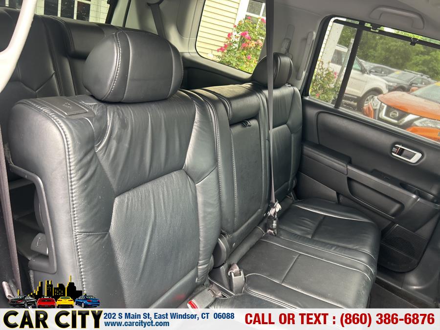 2011 Honda Pilot 4WD 4dr Touring w/RES & Navi, available for sale in East Windsor, Connecticut | Car City LLC. East Windsor, Connecticut 2011 Honda Pilot 4WD 4dr Touring w/RES & Navi, available for sale in East Windsor, Connecticut | Car City LLC. East Windsor, Connecticut