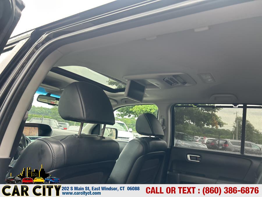 2011 Honda Pilot 4WD 4dr Touring w/RES & Navi, available for sale in East Windsor, Connecticut | Car City LLC. East Windsor, Connecticut 2011 Honda Pilot 4WD 4dr Touring w/RES & Navi, available for sale in East Windsor, Connecticut | Car City LLC. East Windsor, Connecticut