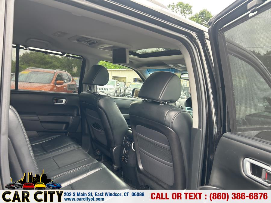 2011 Honda Pilot 4WD 4dr Touring w/RES & Navi, available for sale in East Windsor, Connecticut | Car City LLC. East Windsor, Connecticut 2011 Honda Pilot 4WD 4dr Touring w/RES & Navi, available for sale in East Windsor, Connecticut | Car City LLC. East Windsor, Connecticut