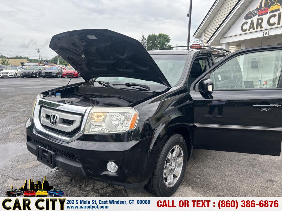 2011 Honda Pilot 4WD 4dr Touring w/RES & Navi, available for sale in East Windsor, Connecticut | Car City LLC. East Windsor, Connecticut 2011 Honda Pilot 4WD 4dr Touring w/RES & Navi, available for sale in East Windsor, Connecticut | Car City LLC. East Windsor, Connecticut