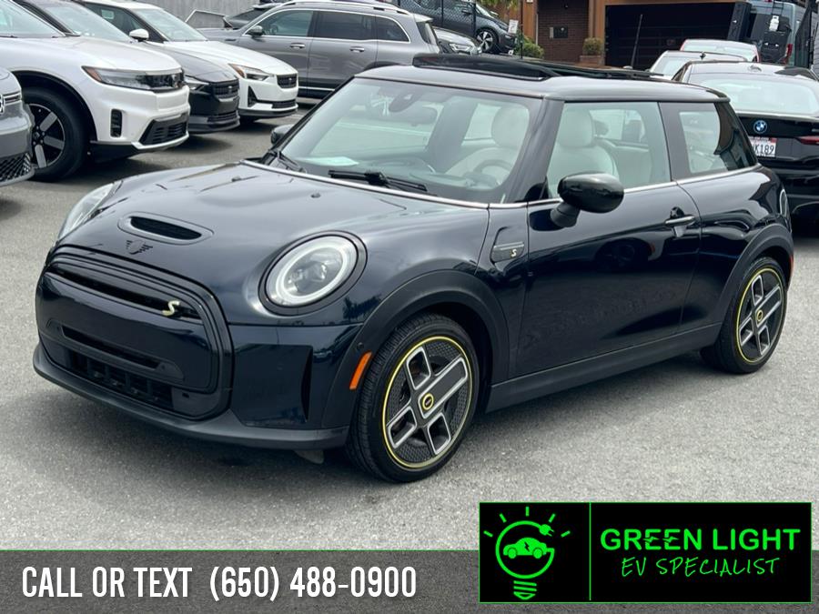 Used 2022 MINI Cooper SE in Daly City, California | Green Light Auto Wholesale. Daly City, California