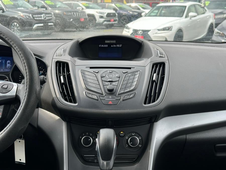 2013 Ford Escape FWD 4dr SE, available for sale in Irvington , New Jersey | Auto Haus of Irvington Corp. Irvington , New Jersey 2013 Ford Escape FWD 4dr SE, available for sale in Irvington , New Jersey | Auto Haus of Irvington Corp. Irvington , New Jersey