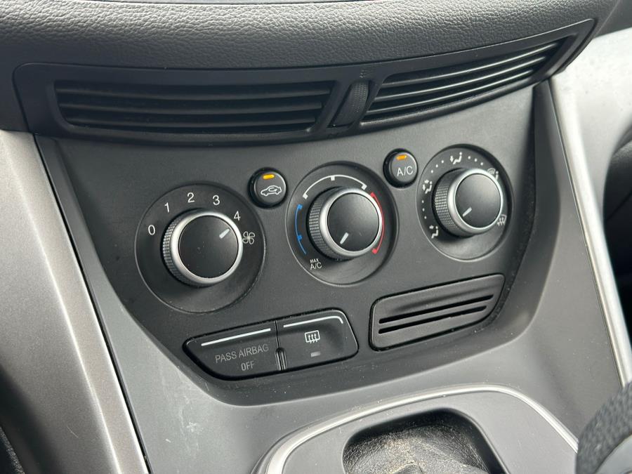2013 Ford Escape FWD 4dr SE, available for sale in Irvington , New Jersey | Auto Haus of Irvington Corp. Irvington , New Jersey 2013 Ford Escape FWD 4dr SE, available for sale in Irvington , New Jersey | Auto Haus of Irvington Corp. Irvington , New Jersey