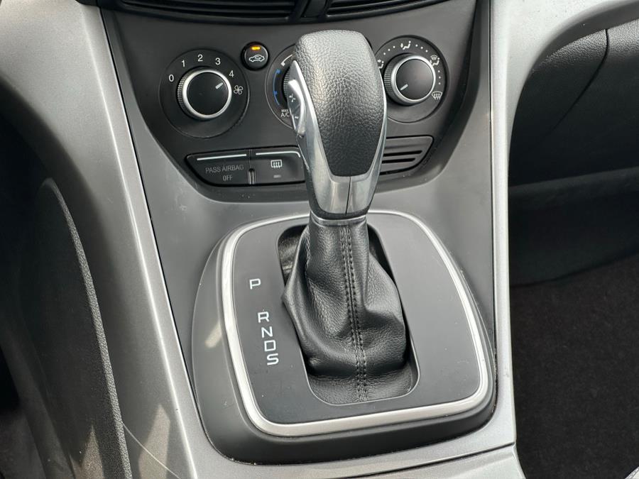 2013 Ford Escape FWD 4dr SE, available for sale in Irvington , New Jersey | Auto Haus of Irvington Corp. Irvington , New Jersey 2013 Ford Escape FWD 4dr SE, available for sale in Irvington , New Jersey | Auto Haus of Irvington Corp. Irvington , New Jersey