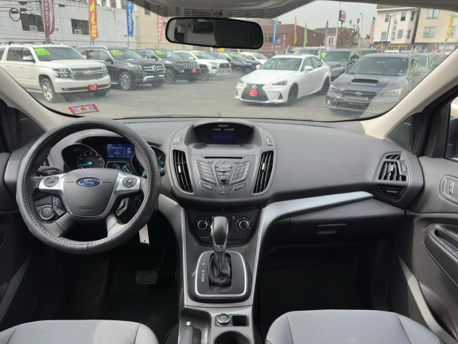2013 Ford Escape FWD 4dr SE, available for sale in Irvington , New Jersey | Auto Haus of Irvington Corp. Irvington , New Jersey 2013 Ford Escape FWD 4dr SE, available for sale in Irvington , New Jersey | Auto Haus of Irvington Corp. Irvington , New Jersey