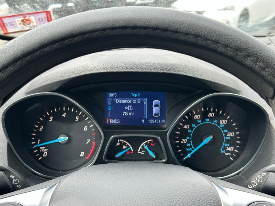 2013 Ford Escape FWD 4dr SE, available for sale in Irvington , New Jersey | Auto Haus of Irvington Corp. Irvington , New Jersey 2013 Ford Escape FWD 4dr SE, available for sale in Irvington , New Jersey | Auto Haus of Irvington Corp. Irvington , New Jersey