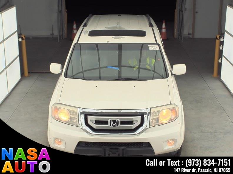 2011 Honda Pilot 4WD 4dr Touring w/RES & Navi, available for sale in Passaic, New Jersey | Nasa Auto. Passaic, New Jersey 2011 Honda Pilot 4WD 4dr Touring w/RES & Navi, available for sale in Passaic, New Jersey | Nasa Auto. Passaic, New Jersey