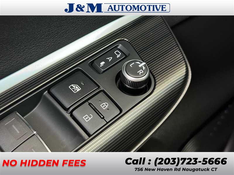 2021 Toyota Venza XLE, available for sale in Naugatuck, Connecticut | J&M Automotive Sls&Svc LLC. Naugatuck, Connecticut 2021 Toyota Venza XLE, available for sale in Naugatuck, Connecticut | J&M Automotive Sls&Svc LLC. Naugatuck, Connecticut